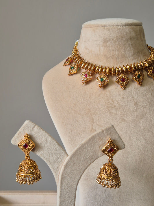 Priyangi Necklace Set