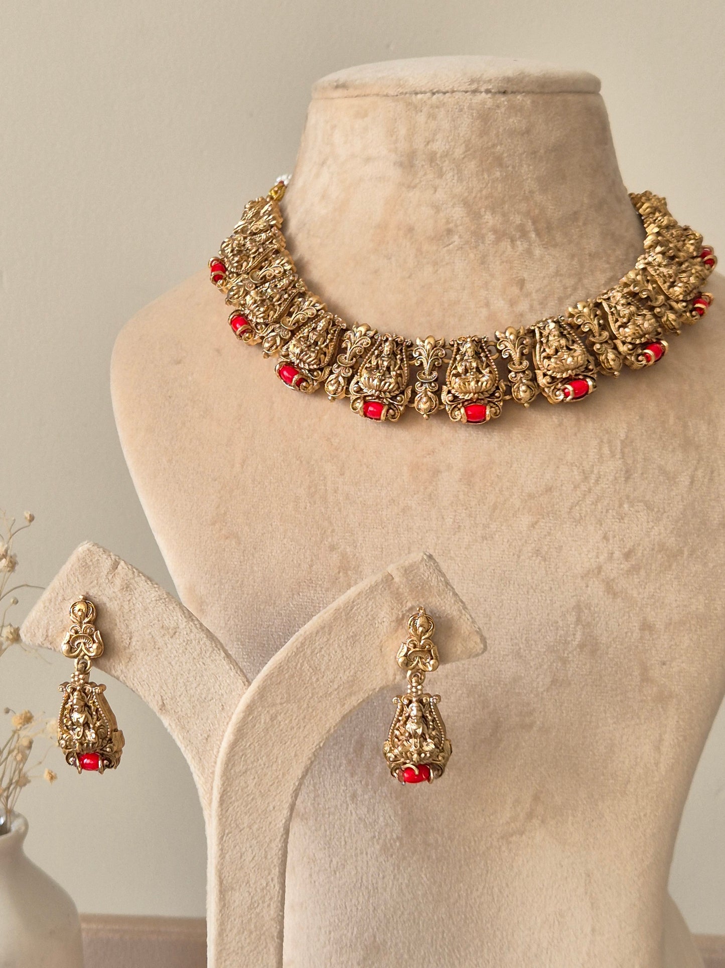 Suva Temple Necklace Set