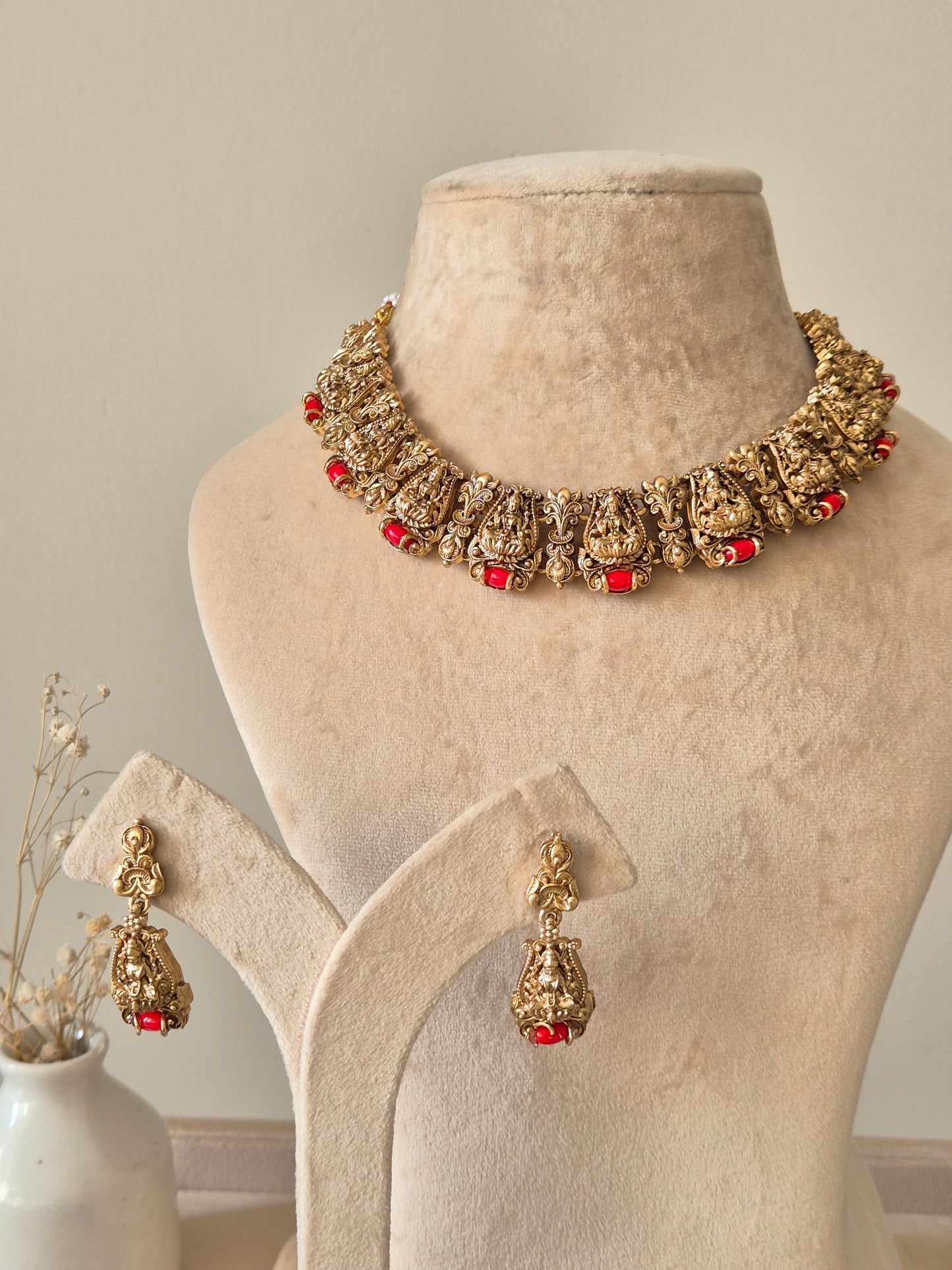 Suva Temple Necklace Set