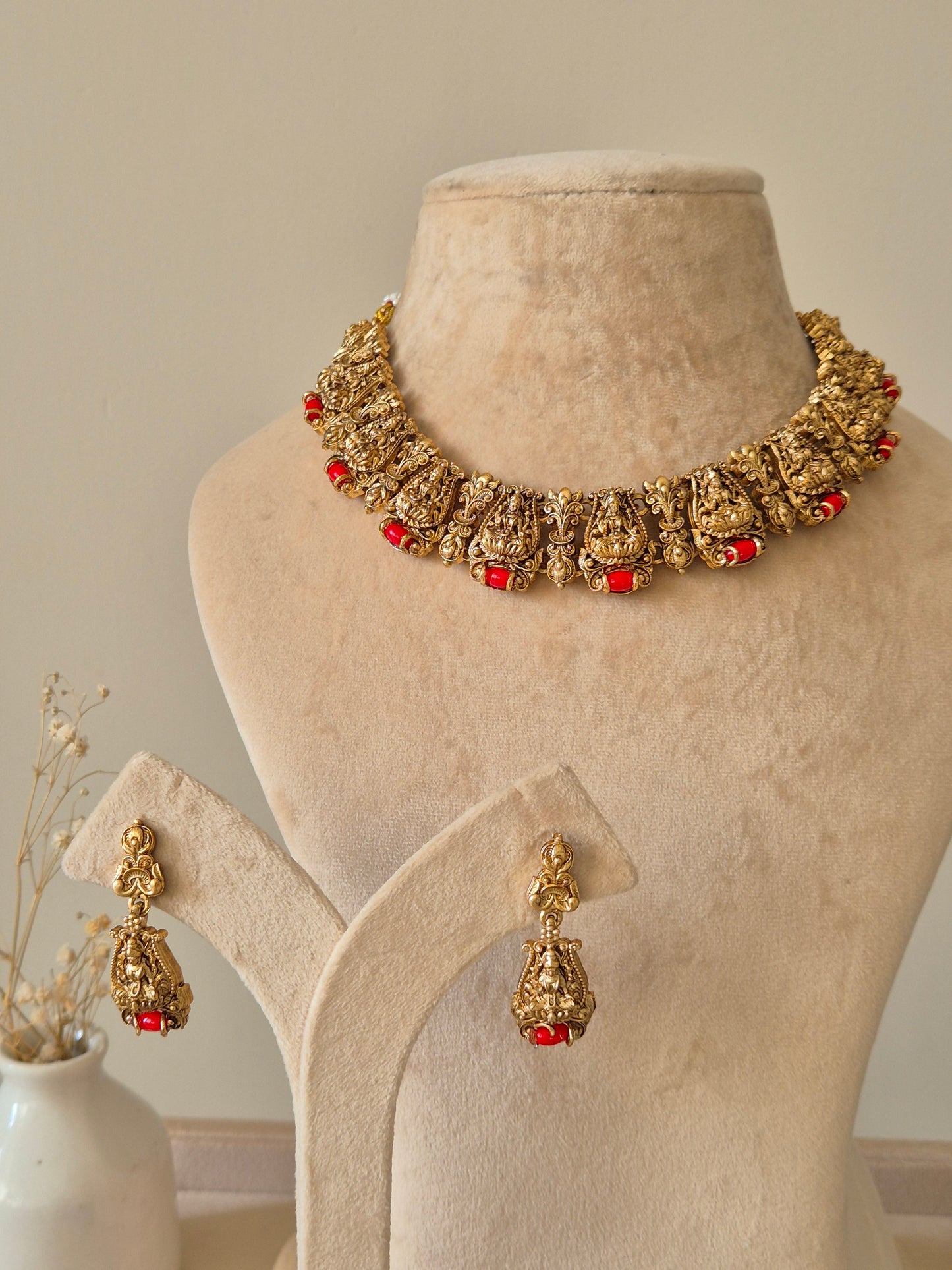Suva Temple Necklace Set