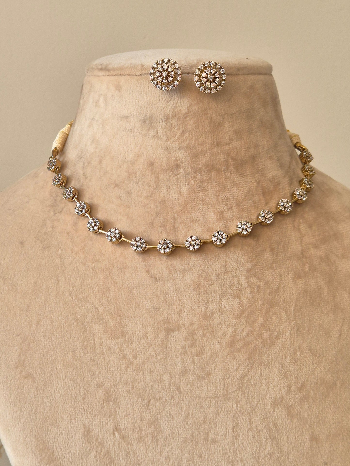 Pema Necklace Set
