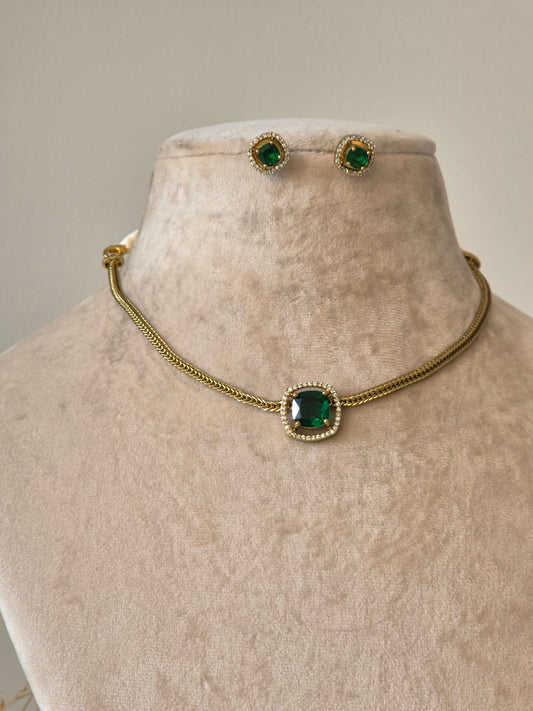 Meetshikha Necklace Set