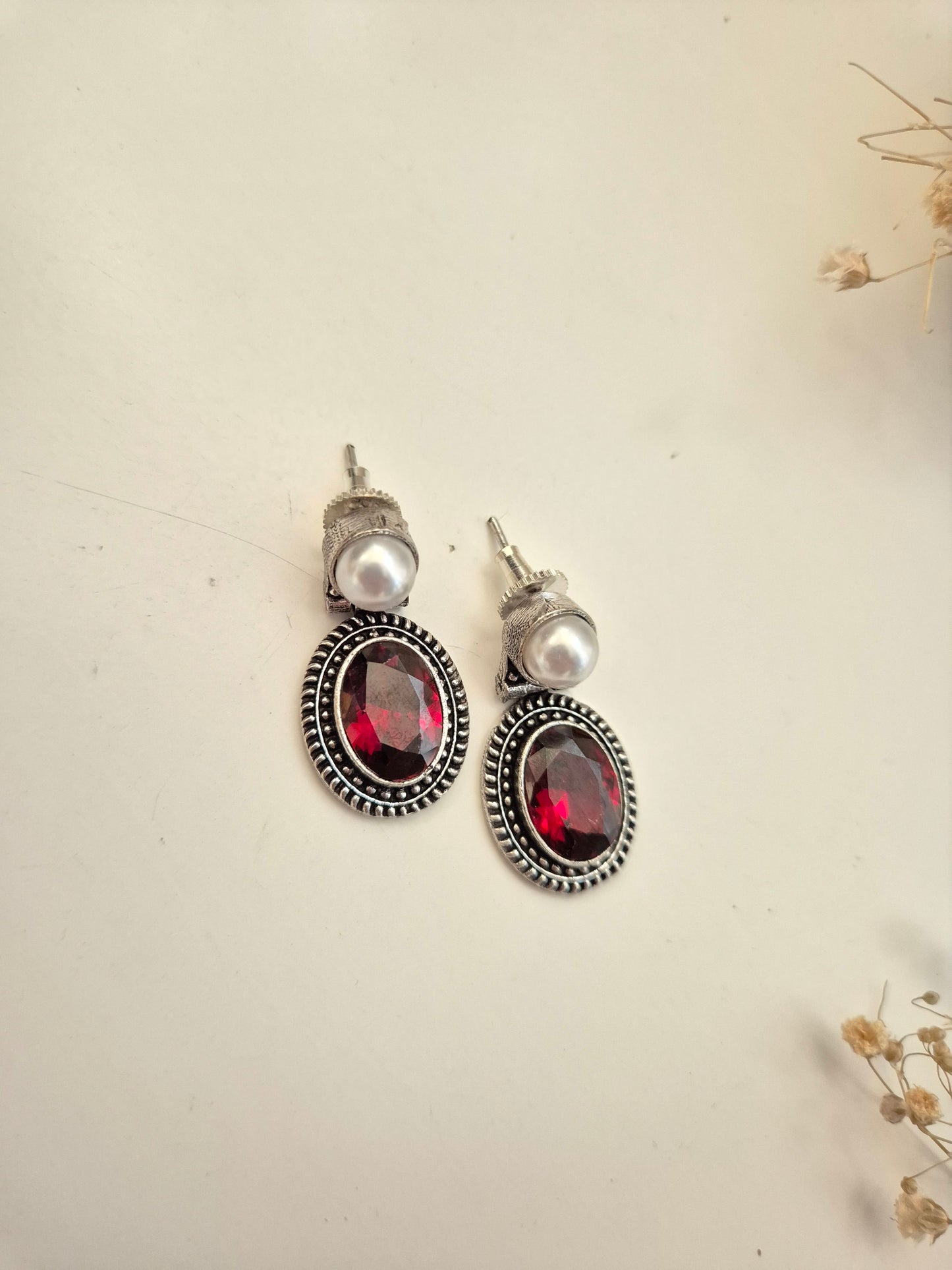Elegant handcrafted oxidized Bindiya Earrings in red, versatile dangle accessory.