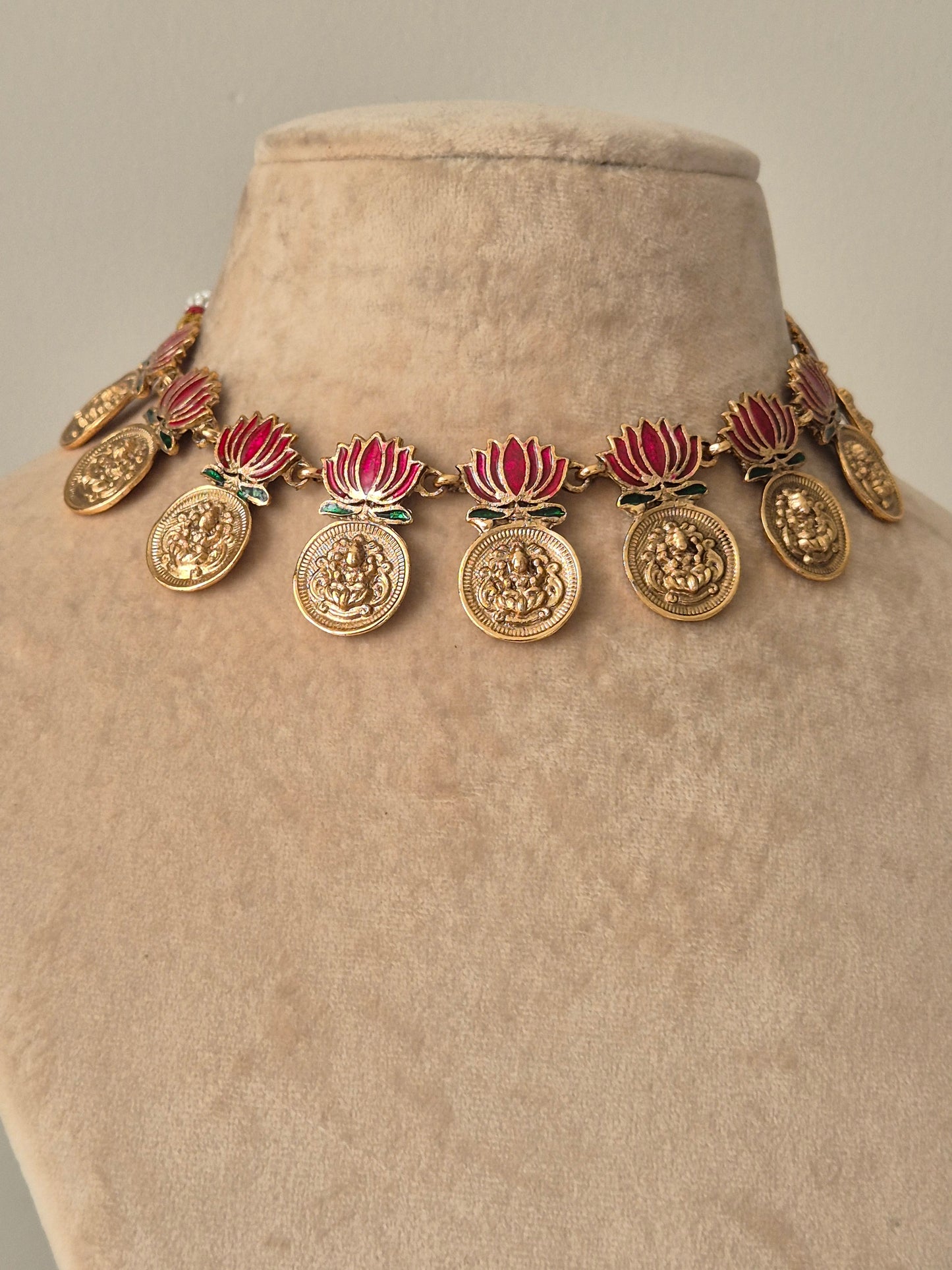Bhoomika Necklace Set