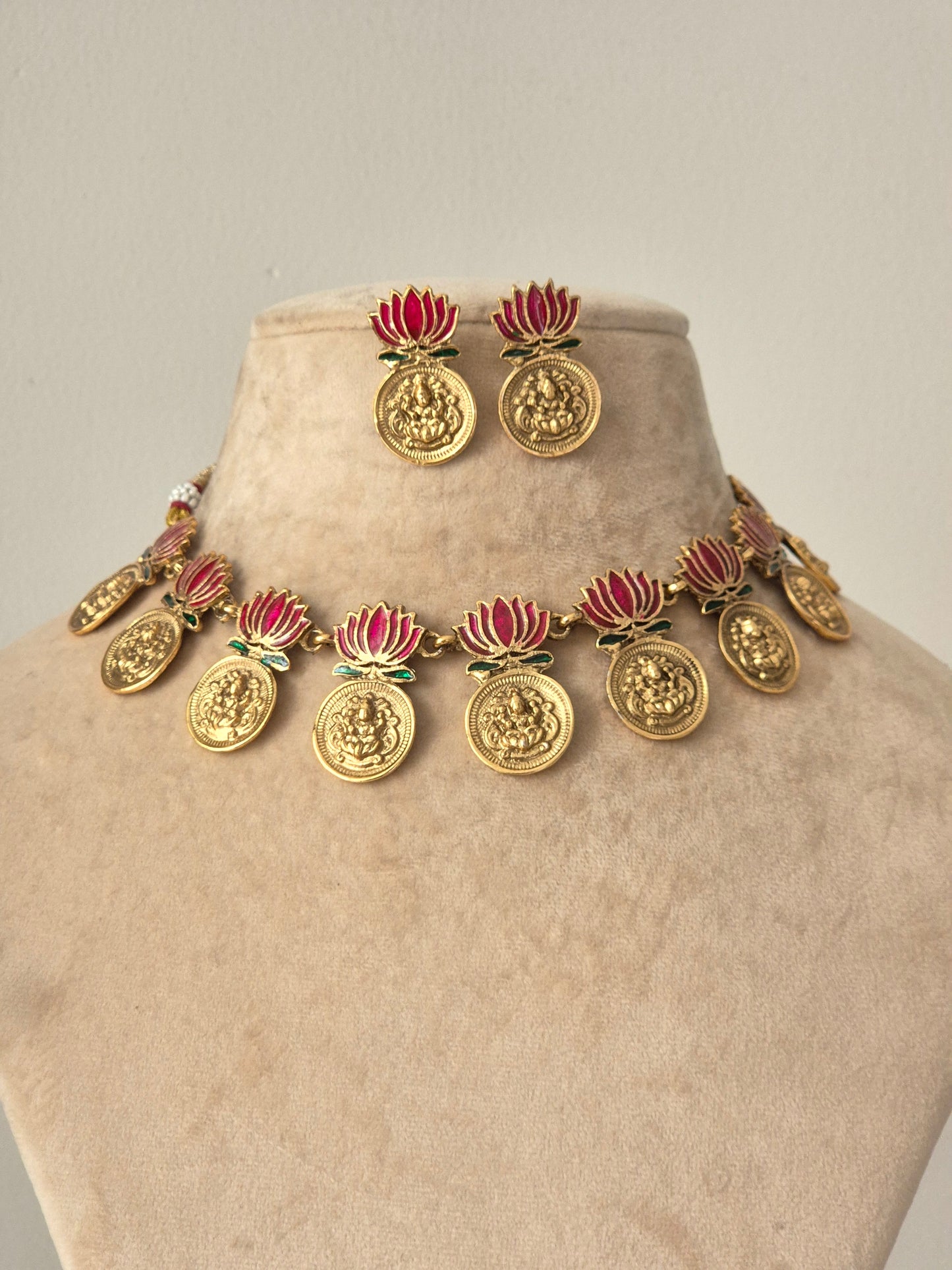 Bhoomika Necklace Set