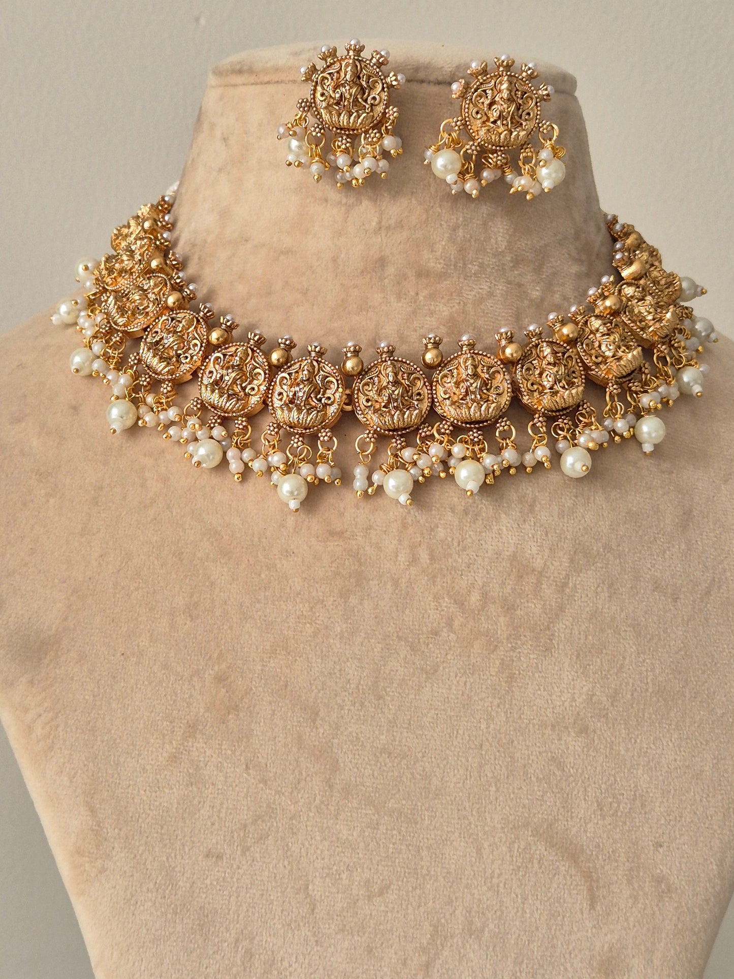 Bharathi Necklace Set