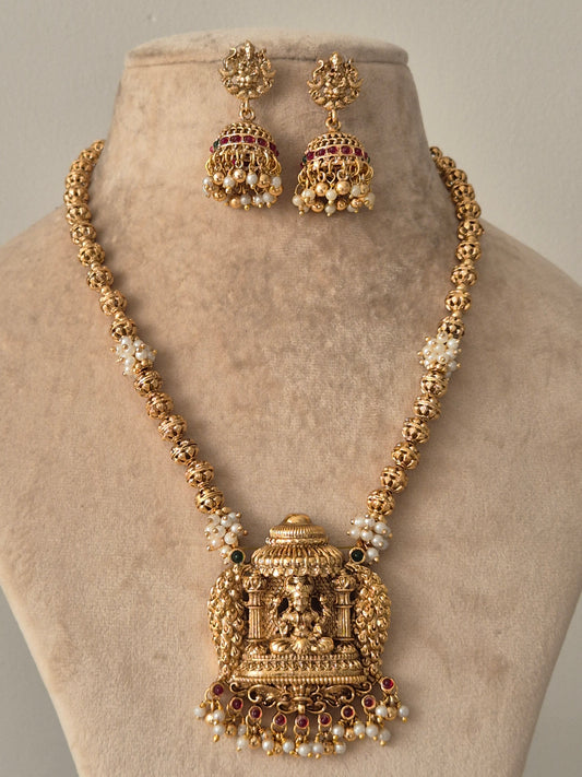 Ayanshi Temple Necklace Set