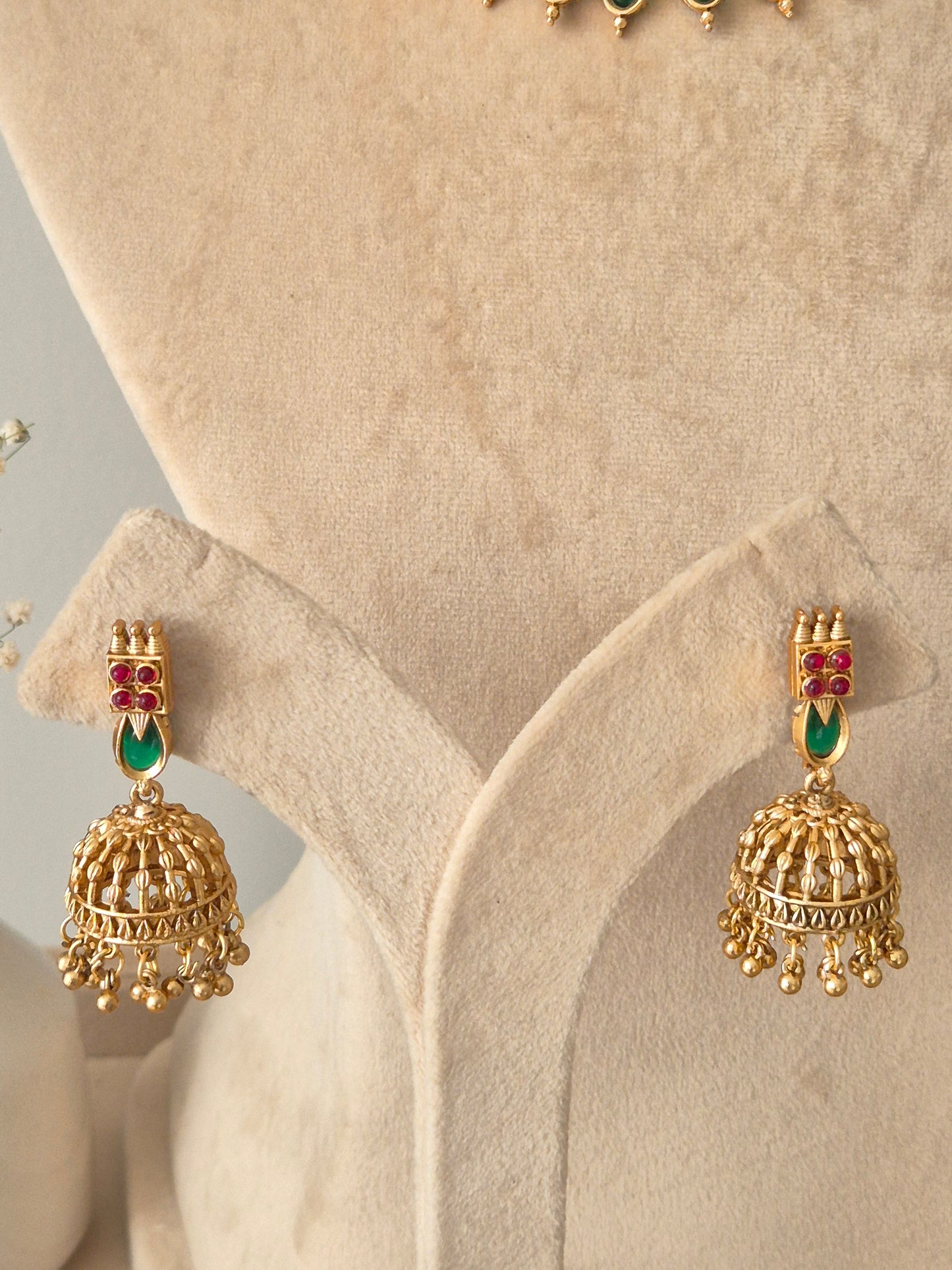 Irya Necklace Set