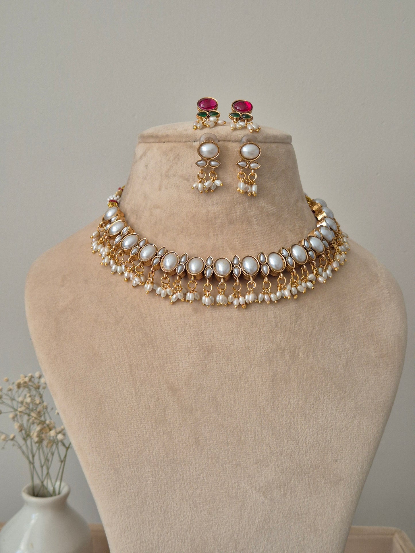 Anura Reversible Golden Necklace Set