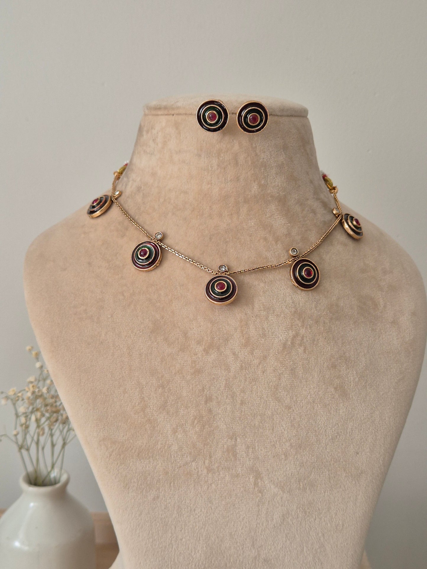 Anika Golden Necklace Set