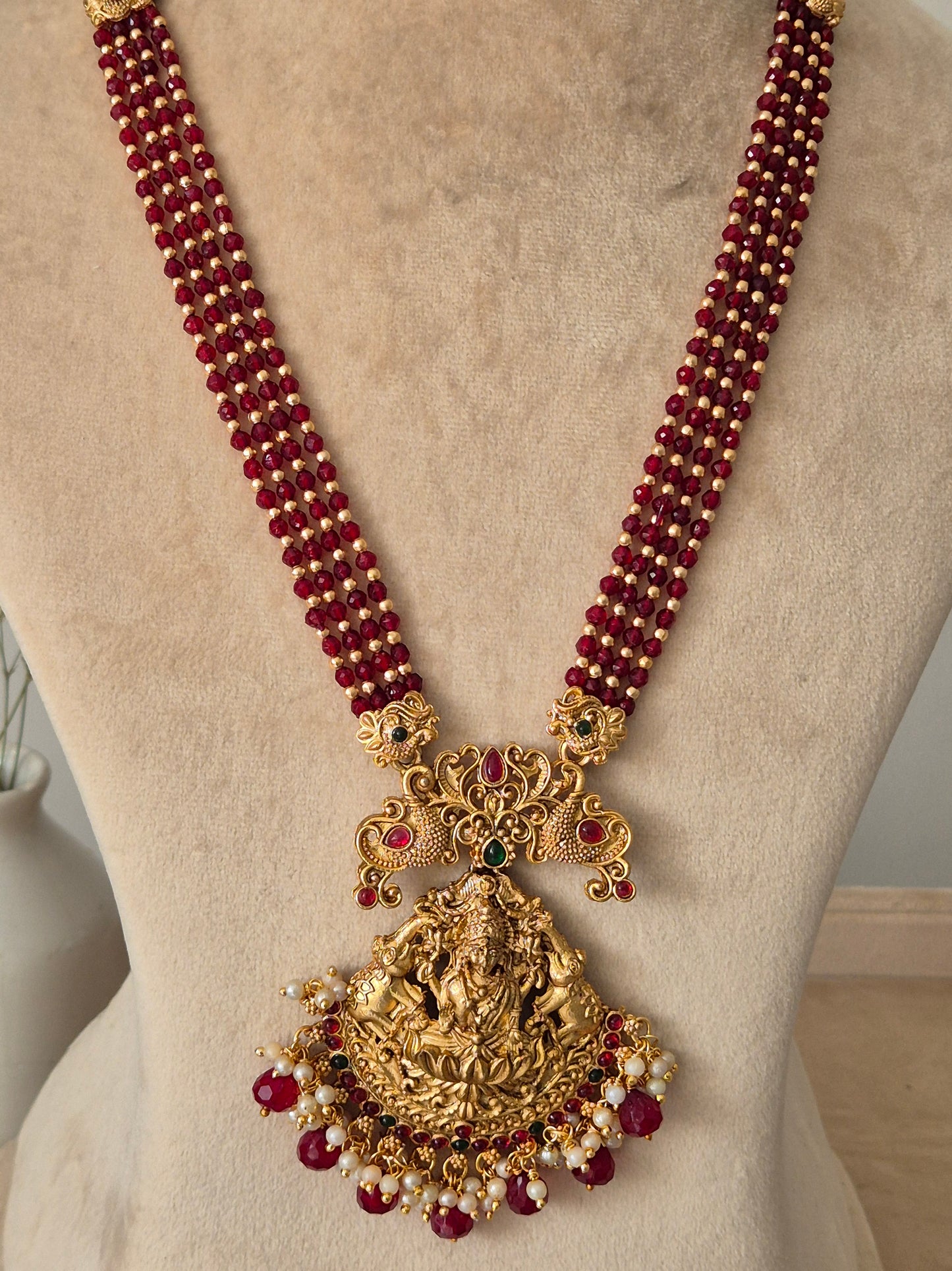 Beena Golden Necklace Set