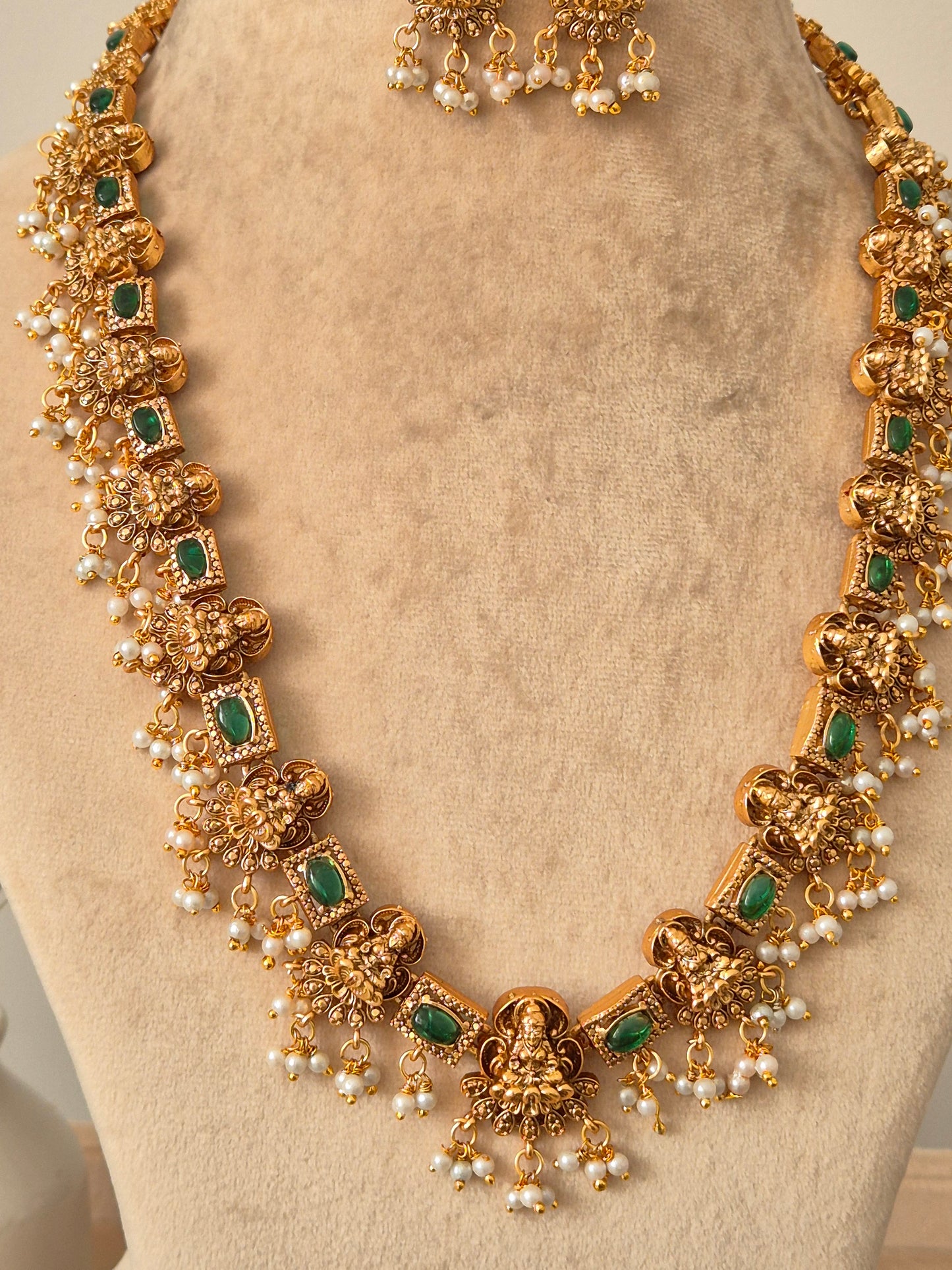 Durga Golden Neckace Set