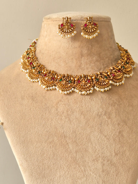Himadri Necklace Set