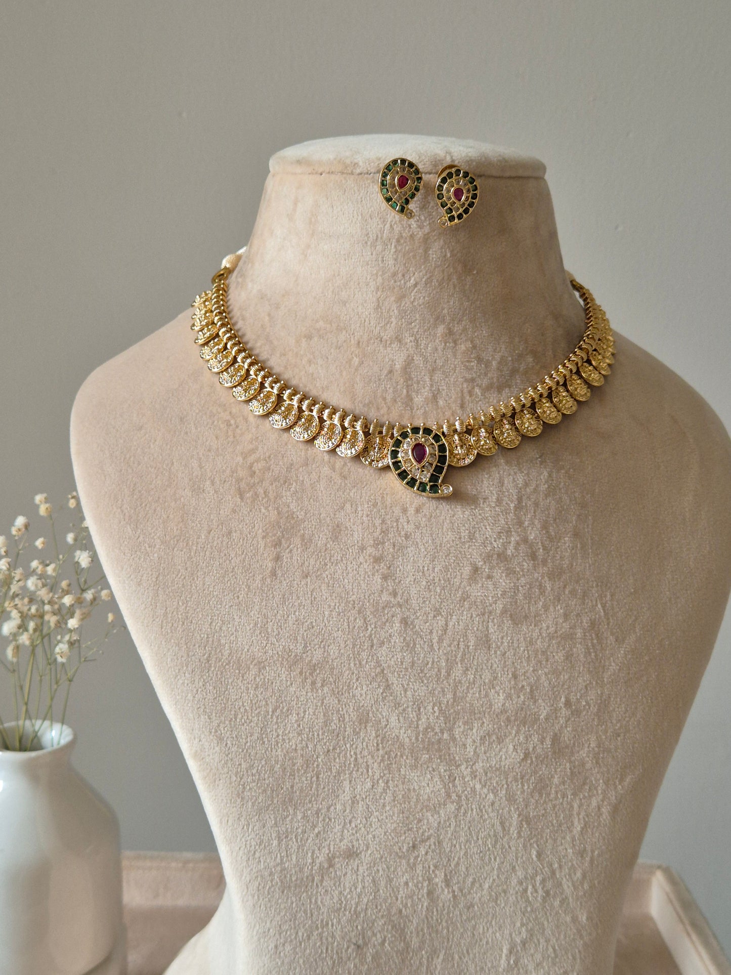 Hiranya Necklace Set