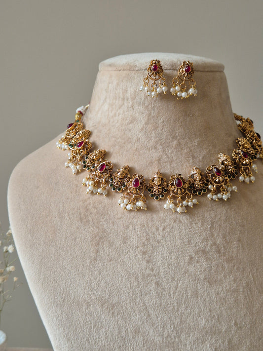 Rabhya Necklace Set