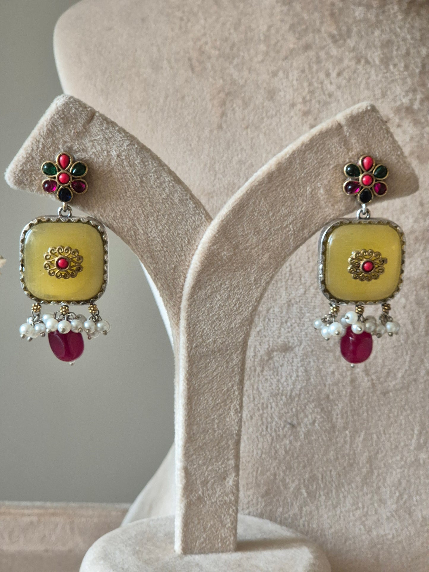 Kesari Necklace