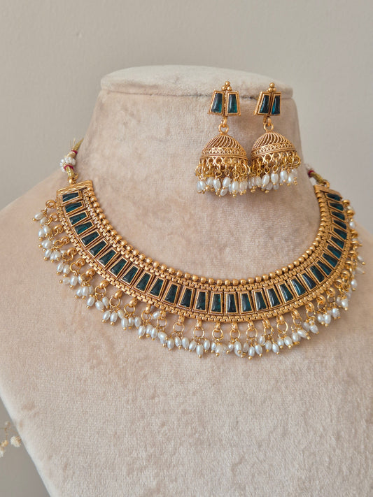 Dhruvika Necklace Set