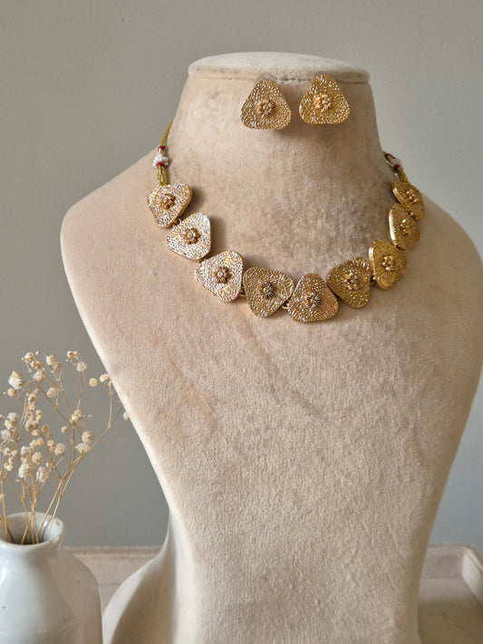 Ritvika Necklace Set