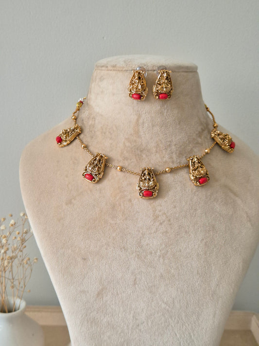 Timila Necklace Set