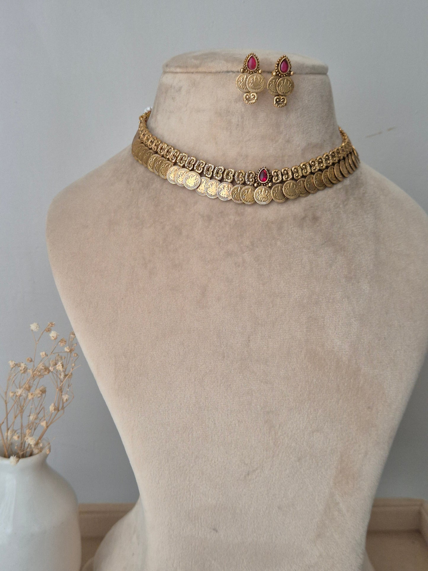 Haimvati Necklace Set