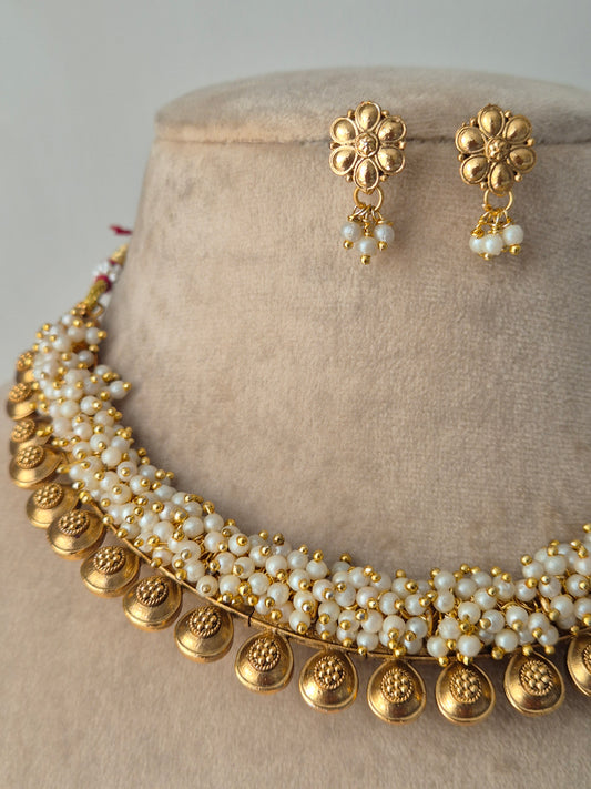 Usha Necklace Set