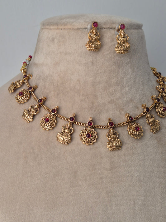 Tanushri Necklace Set