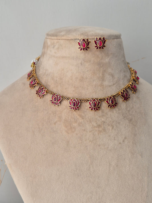 Kanti Necklace Set