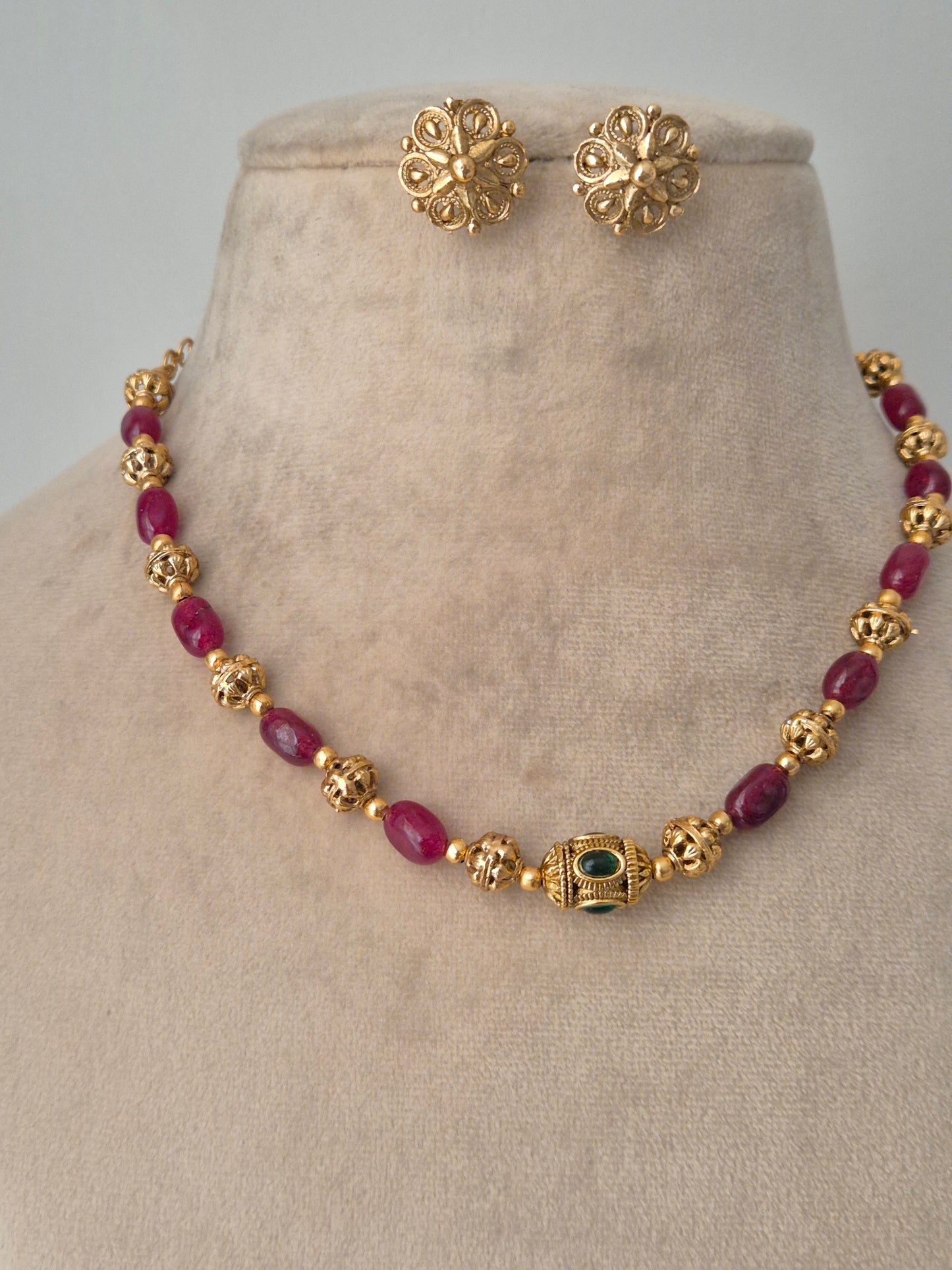 Deepali Necklace Set