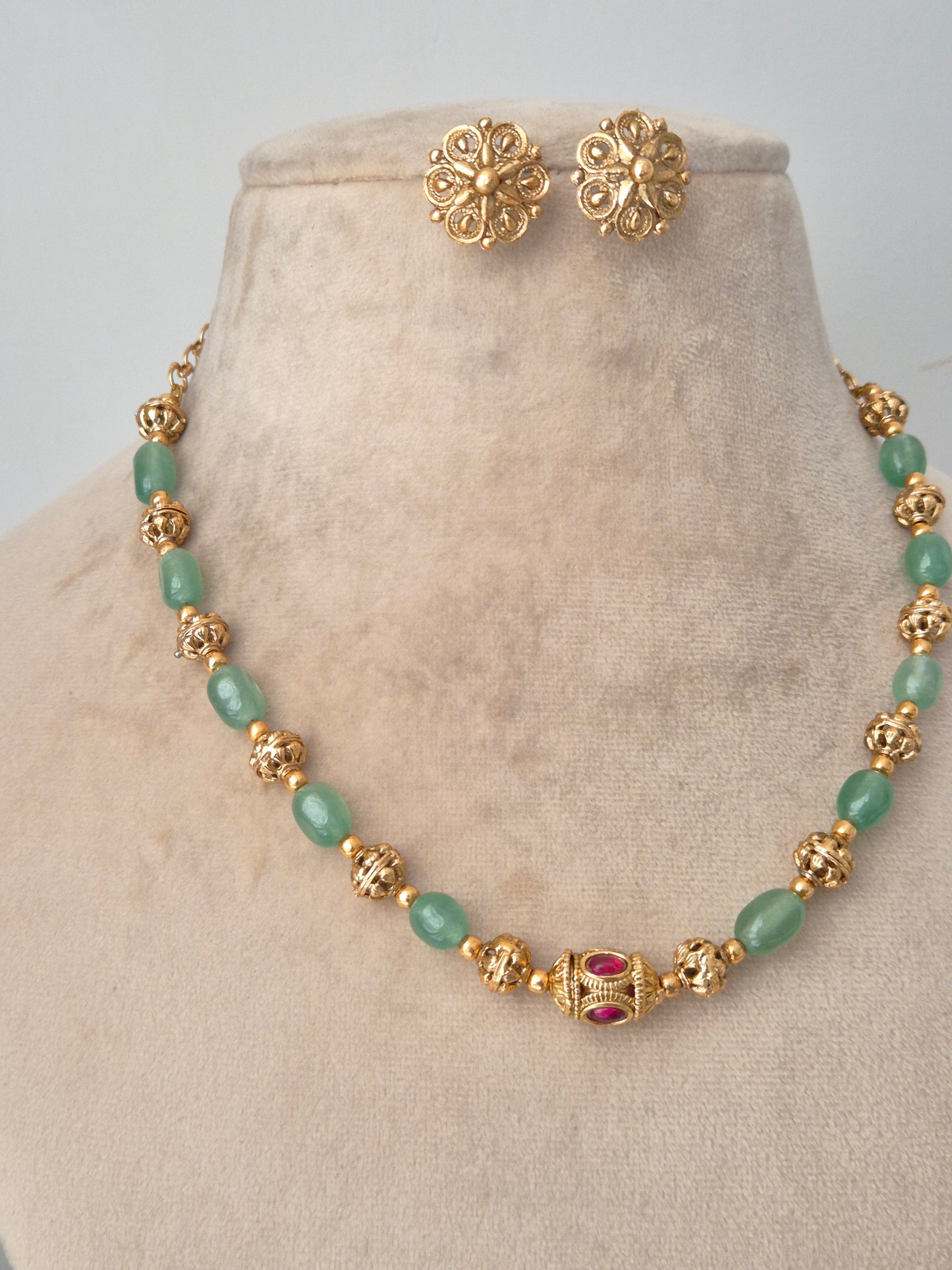 Banditha Necklace Set