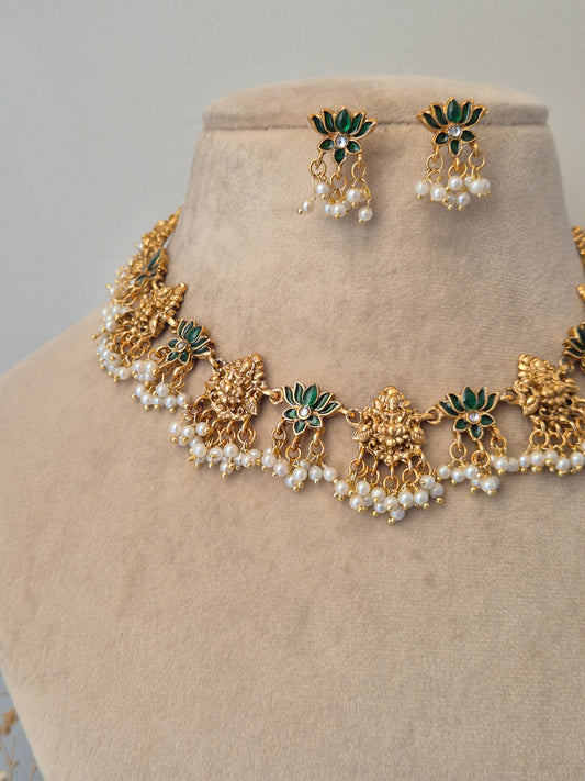 Kapila Necklace Set