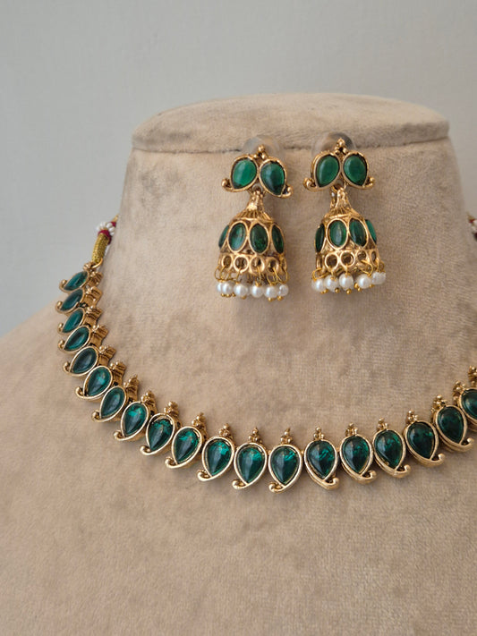 Gini Necklace Set