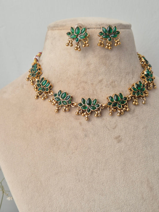 Qadira Necklace Set