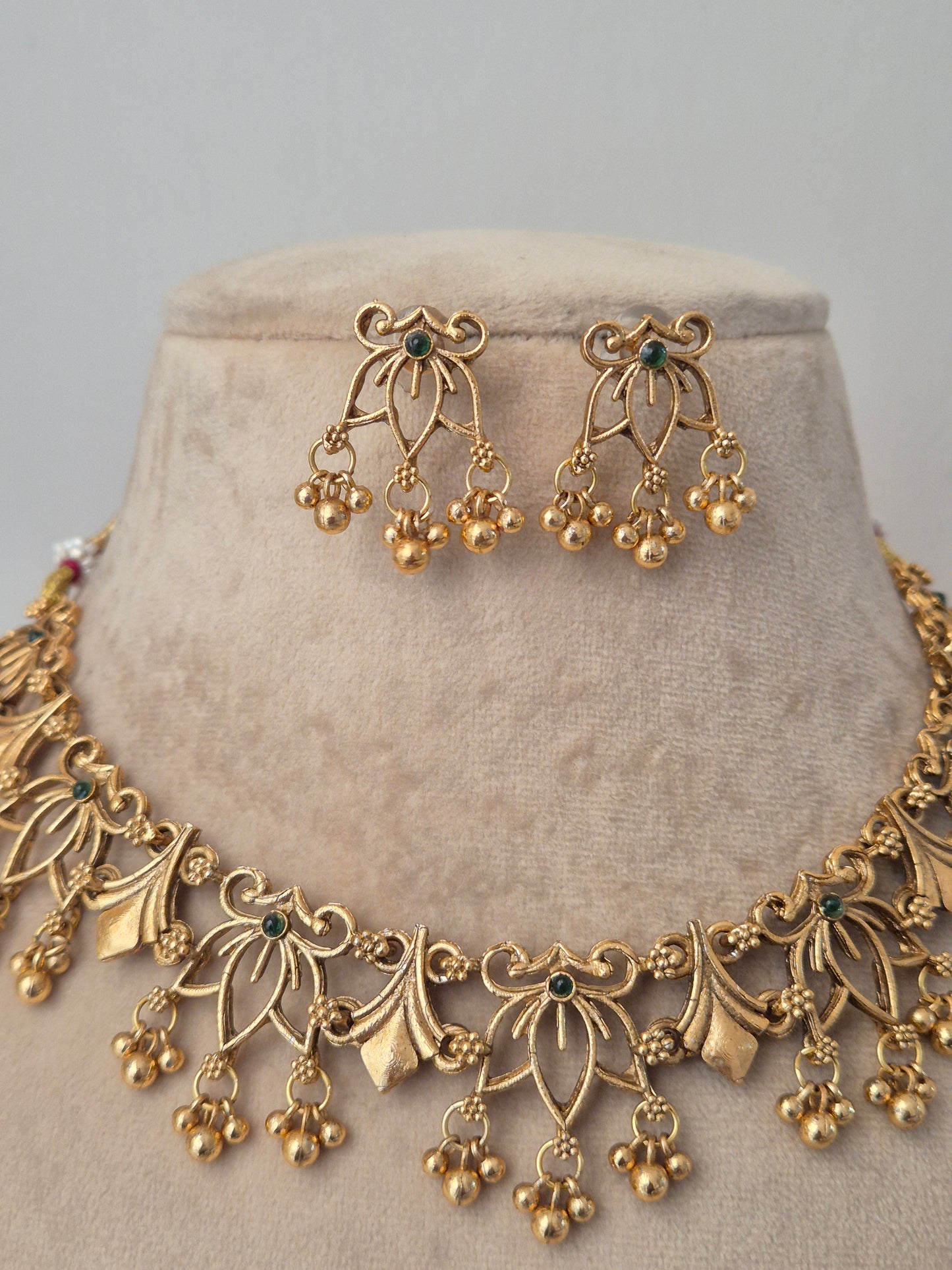 Bulbul Necklace Set
