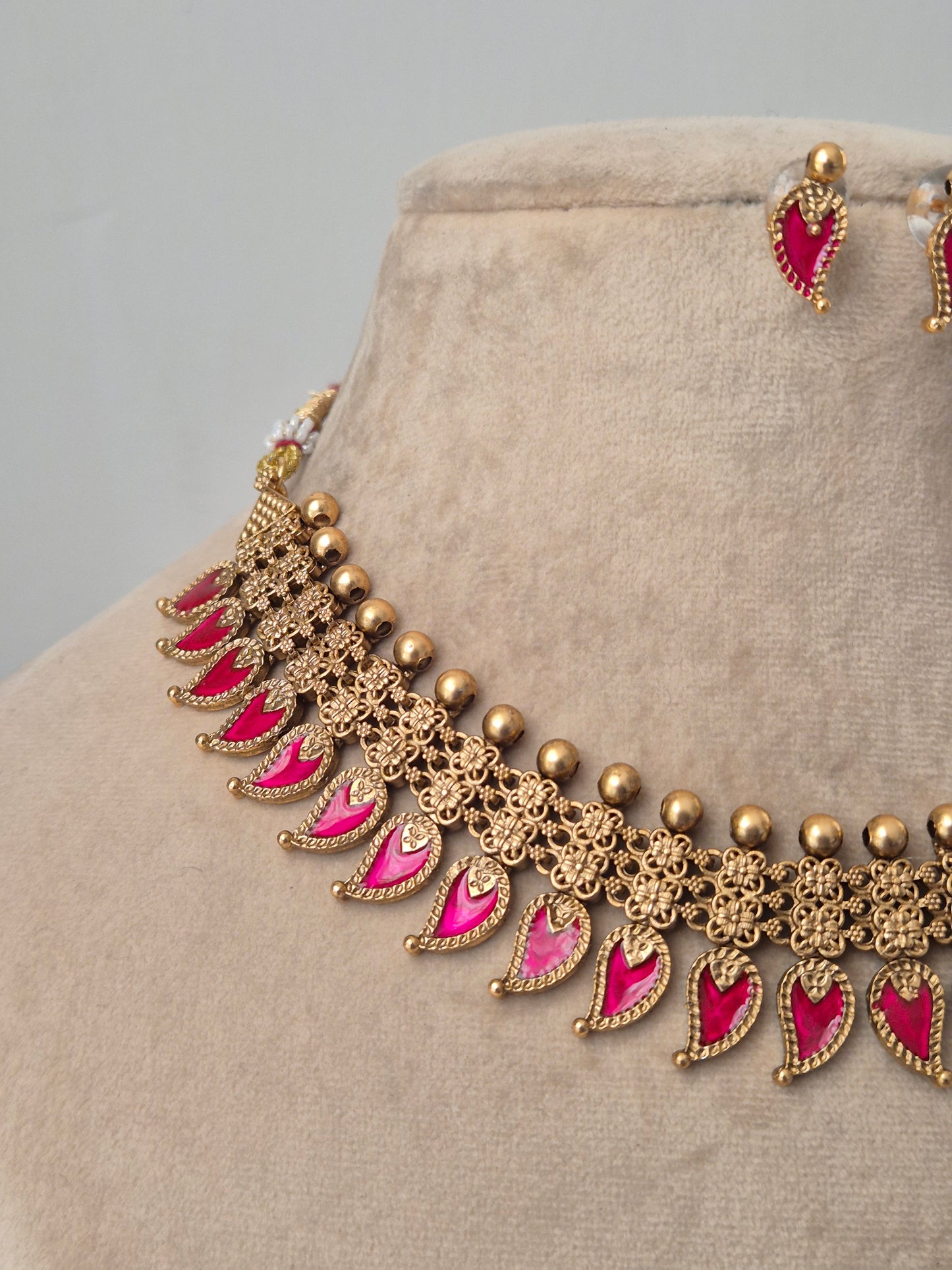 Zahira Necklace Set