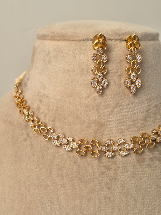 Lishika Necklace Set