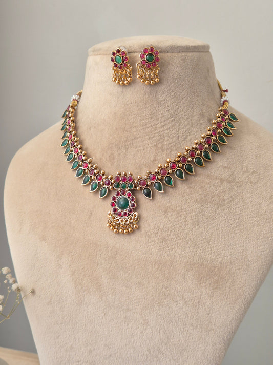 Weyra Necklace Set