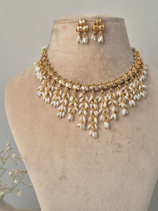 Feshikha Necklace Set