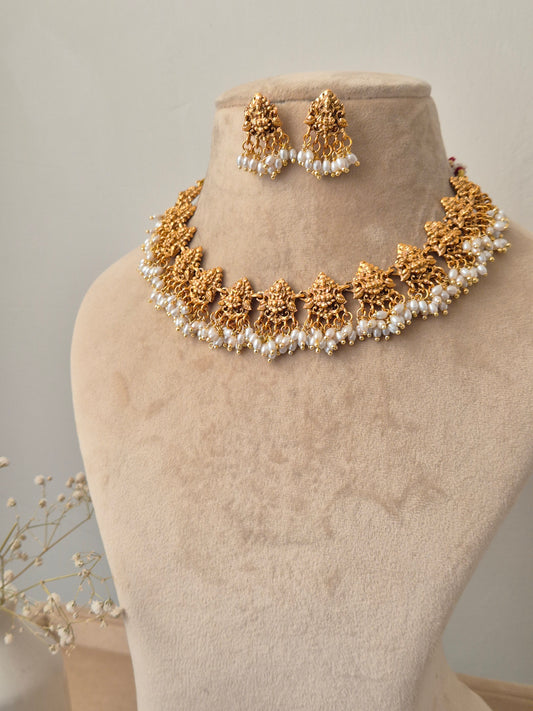 Vaya Necklace Set