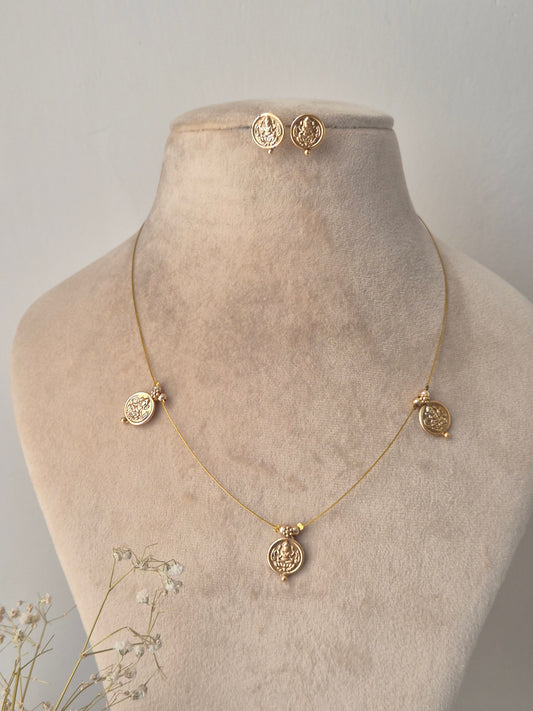 Badrika Invisible Chain Necklace Set