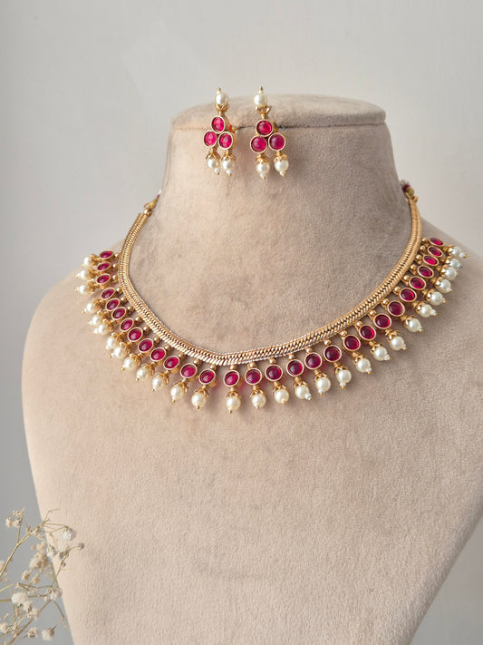 Medha Necklace Set