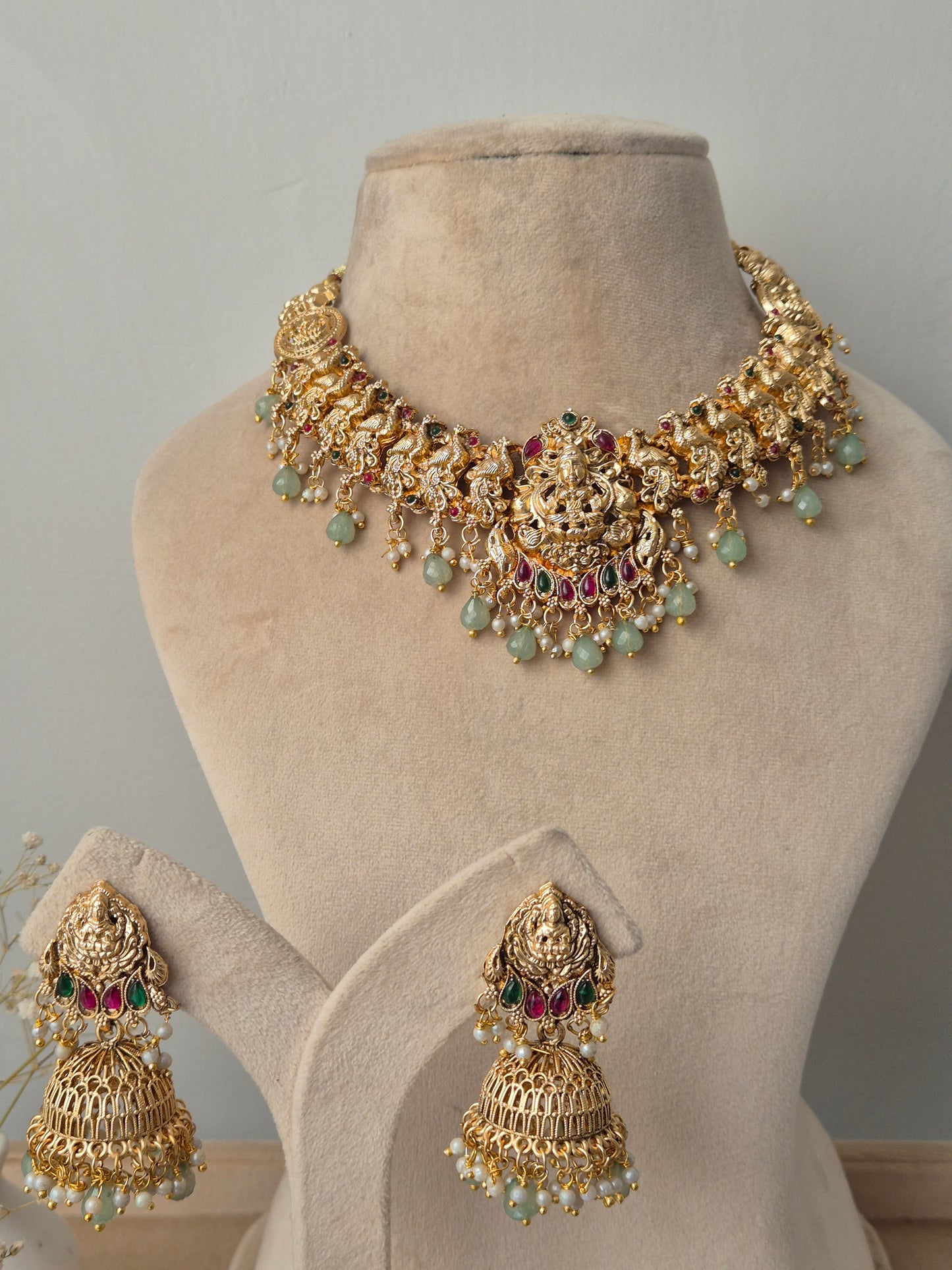 Matangi Necklace Set