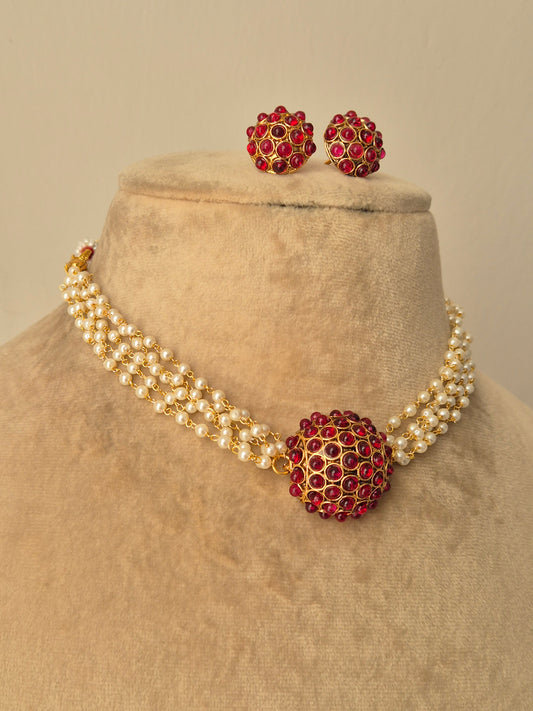 Ekatara Necklace Set