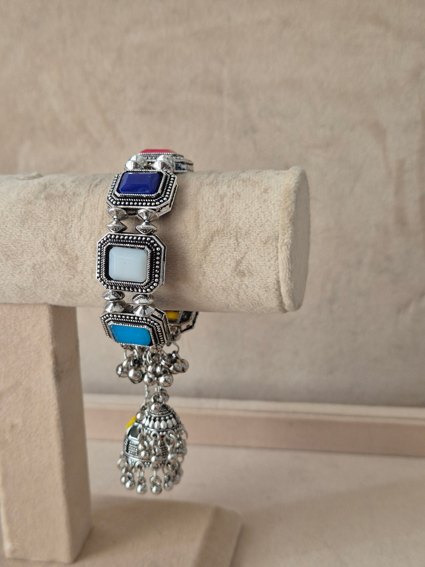 Arohi Bangle - Free Size