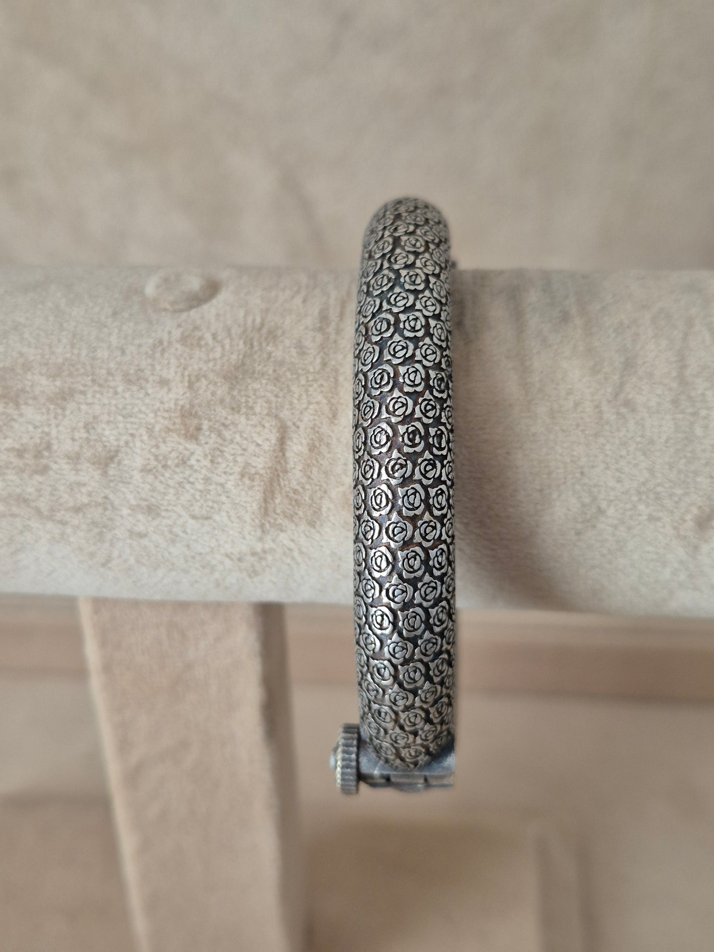 Intricately designed silver oxidized bangle bracelet by naitri.in