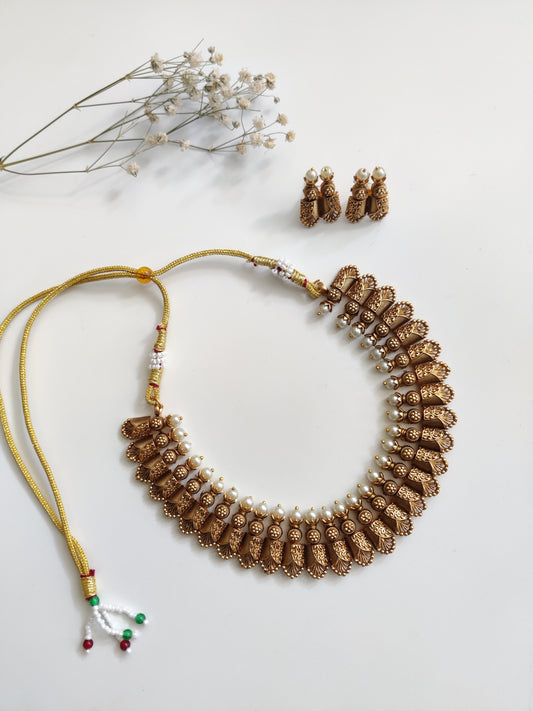 Tejasvi Temple Necklace Set