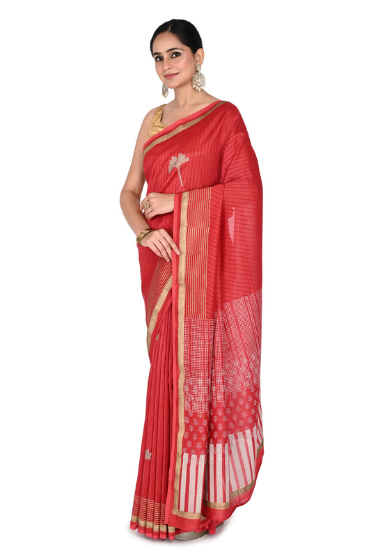 Traditional Bagh print saree for women featuring artisanal patterns and a gold border, including a blouse piece by naitri.in