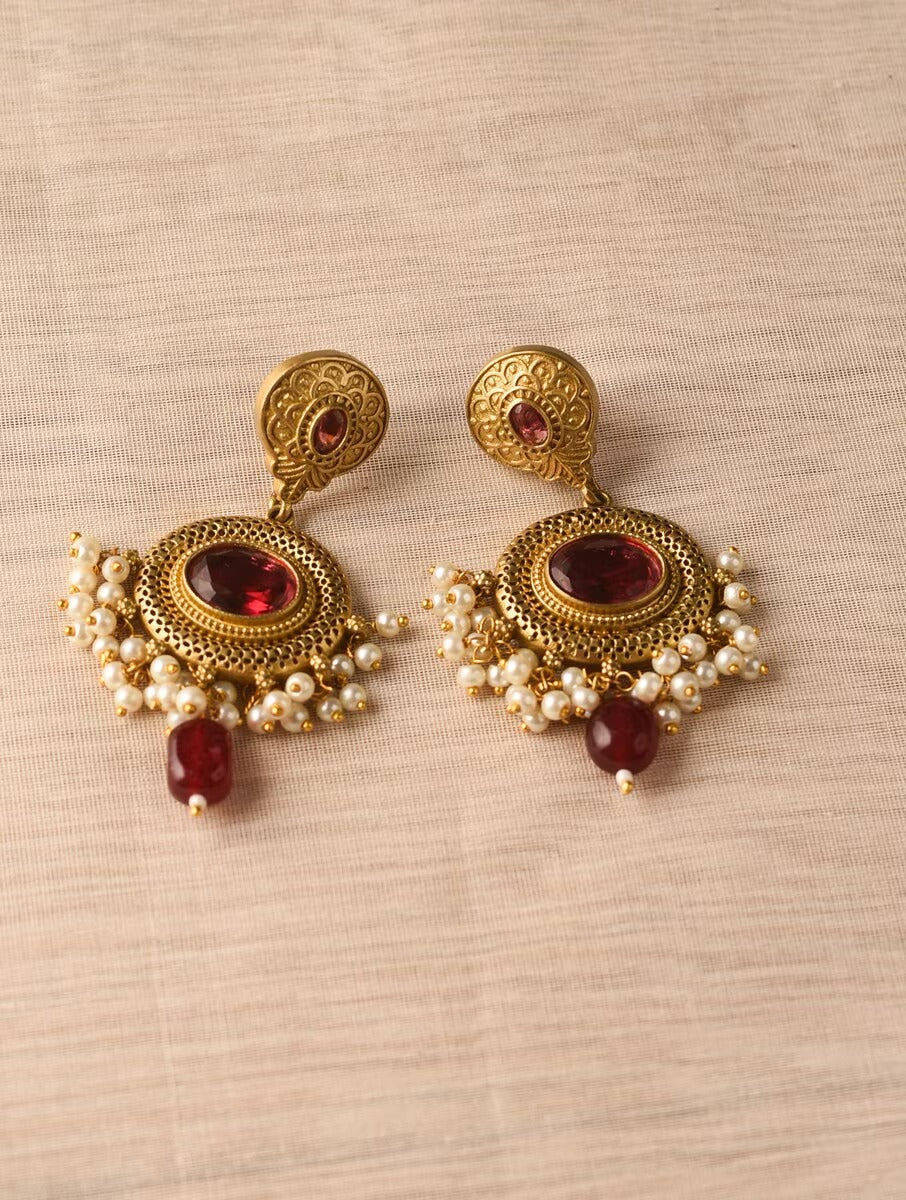 Gold dangle pendant necklace set, Khushi by Naitri, ethnic design.
