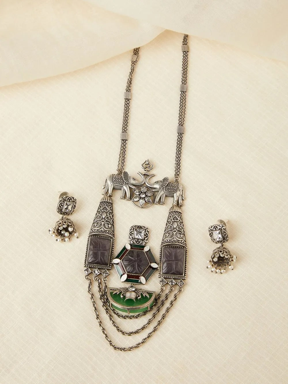 Ilina Necklace Set