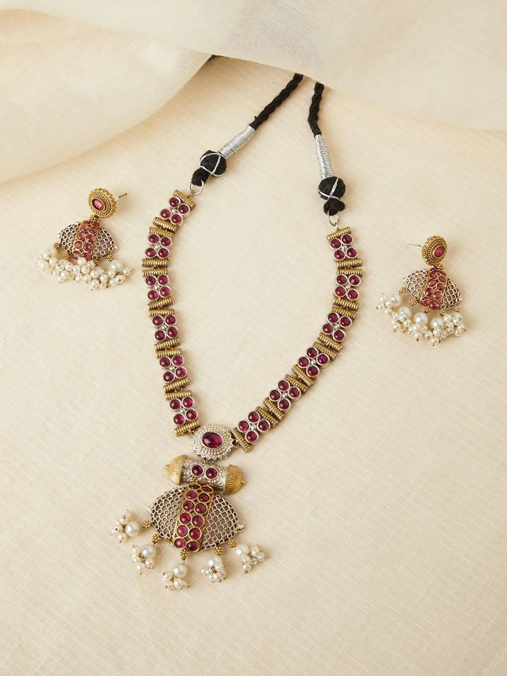 Darshana Necklace Set