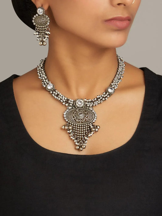 Radha Necklace Set